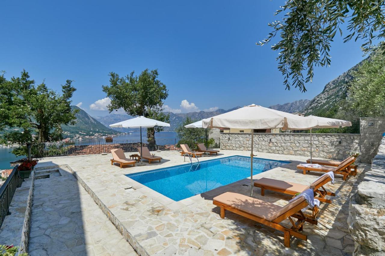 Our Sunset Apartments With Pool And Sea View Kotor Extérieur photo