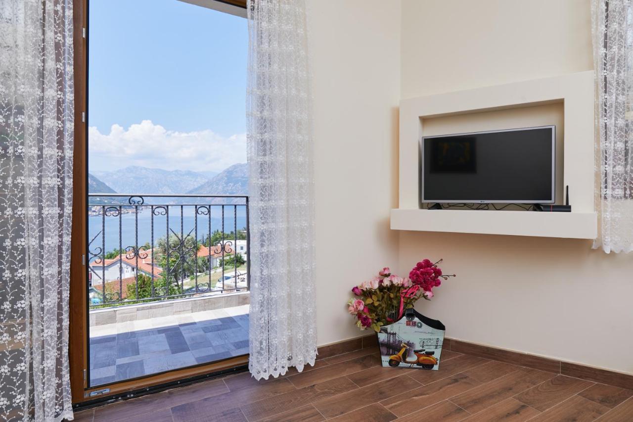 Our Sunset Apartments With Pool And Sea View Kotor Extérieur photo